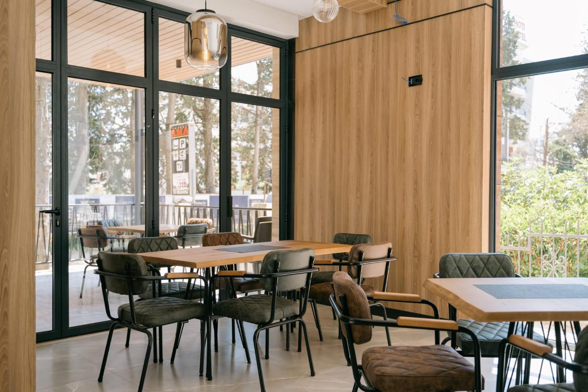 Akar Hotel Улцин Екстериор снимка