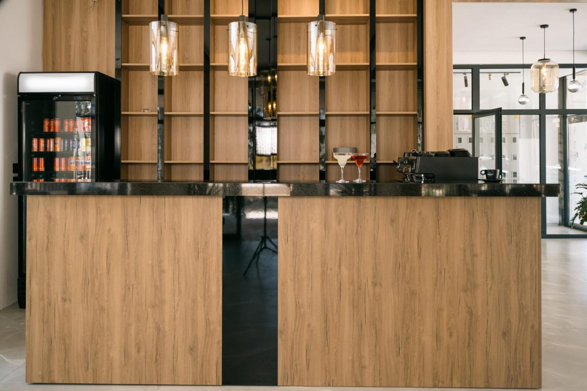 Akar Hotel Улцин Екстериор снимка