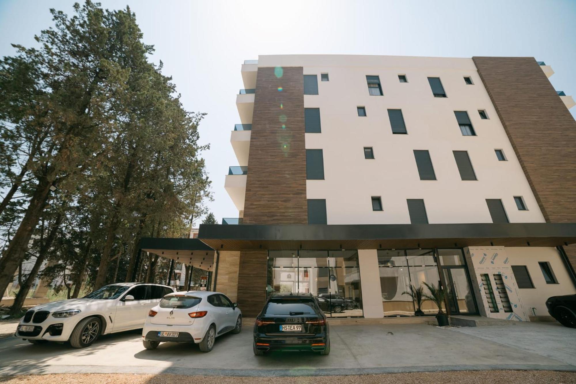 Akar Hotel Улцин Екстериор снимка